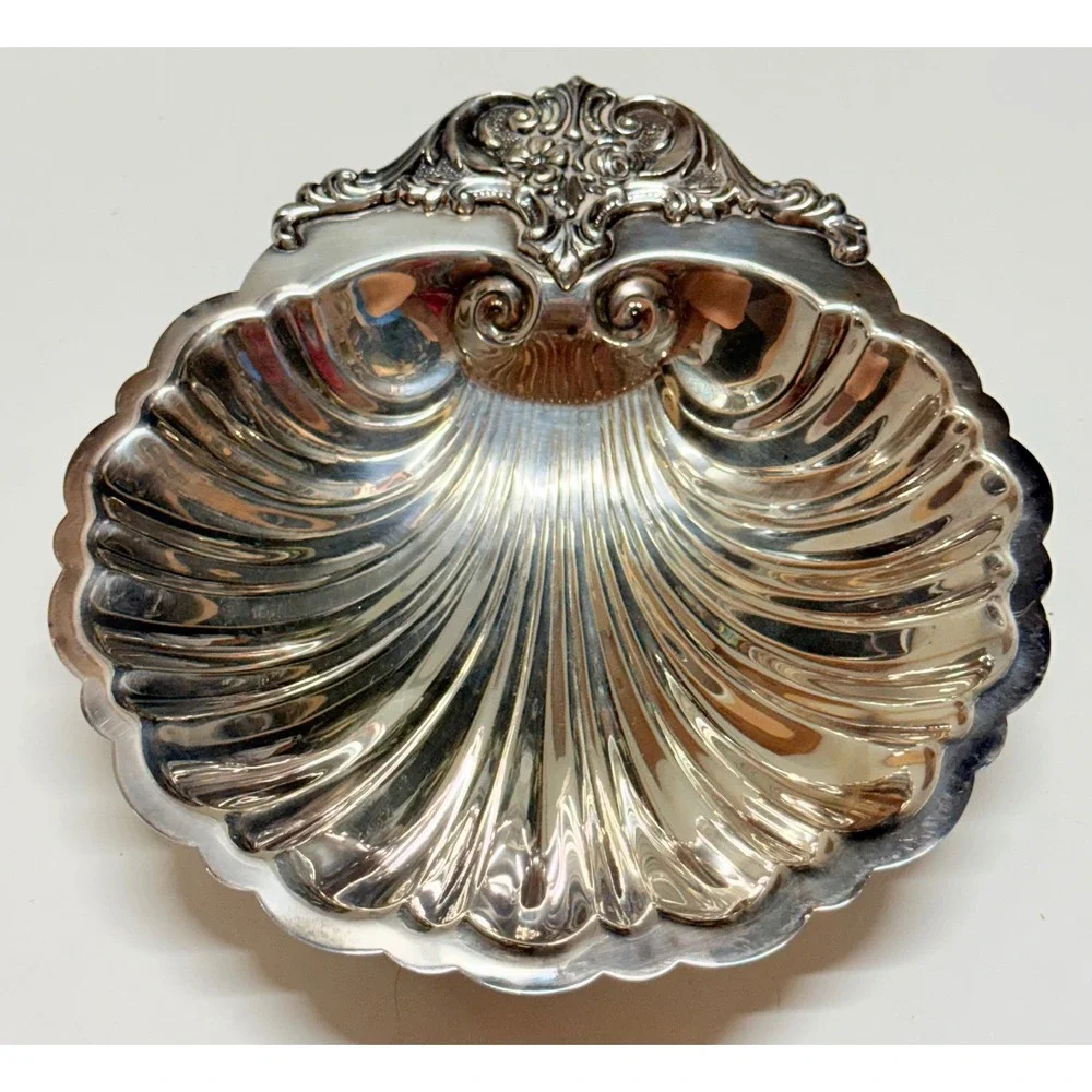 Wallace 471 Silverplate Shell Dish Ornate Floral Handle Footed Candy Bowl 6